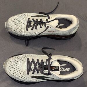 Brooks Adrenaline GTS 24 Athletic Shoes - White,Dark Grey, and Baby Blue